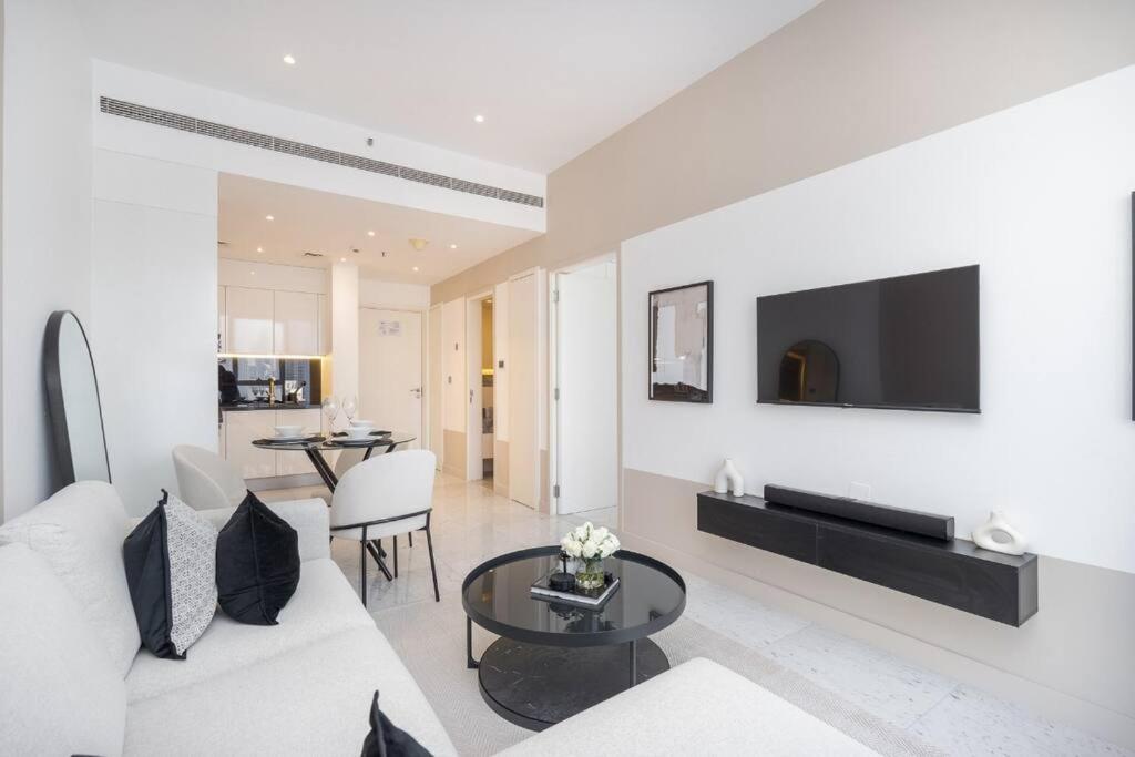 Apartment Downtown, Amazing Burj Khalifa And Skyline Views